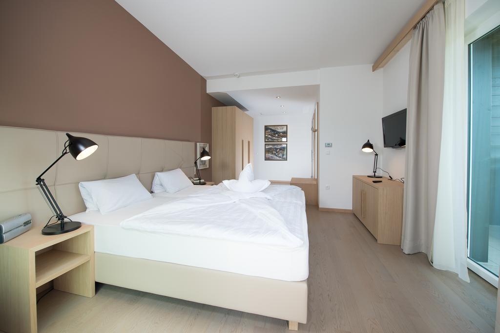 Seeberg Garni Hotel Caldaro Pokoj fotografie